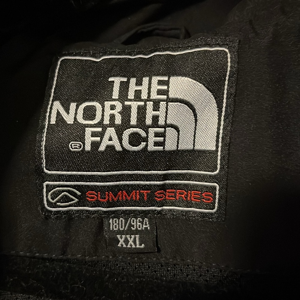 North Face - Wind/Rain Repellant Jacket (lightweight) - Picture 2 of 5